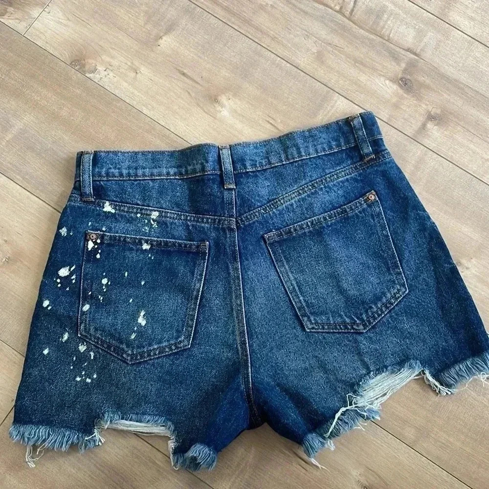 4/$25 No Boundaries Distressed Paint Splatter Junior Shorts Sz 9 - Picture 5 of 6